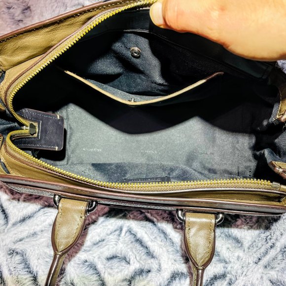 EUC - COACH FATIGUE/DARK GUNMETAL SWAGGER 27 (12117) - Picture 12 of 14